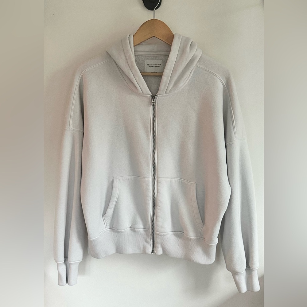 Abercrombie & Fitch Soft A&F Full Zip Hoodie
Cream White Large Cozy Minimal